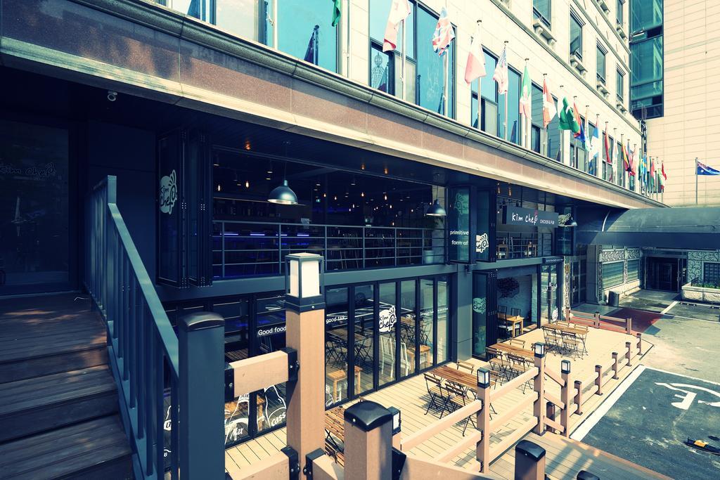 Benikea Premier Hotel Siheung Екстер'єр фото