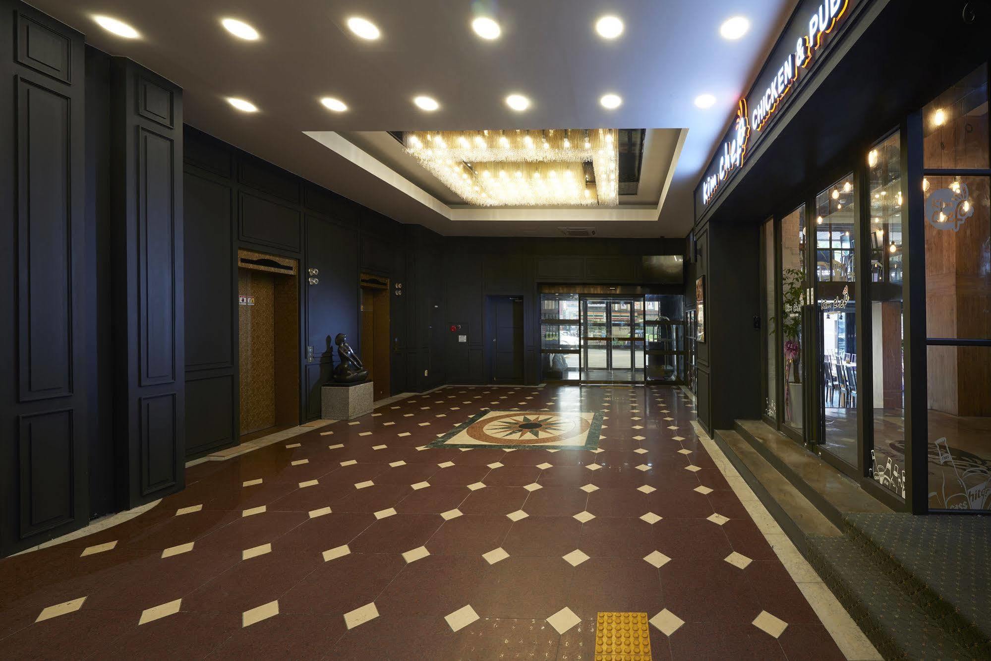 Benikea Premier Hotel Siheung Екстер'єр фото