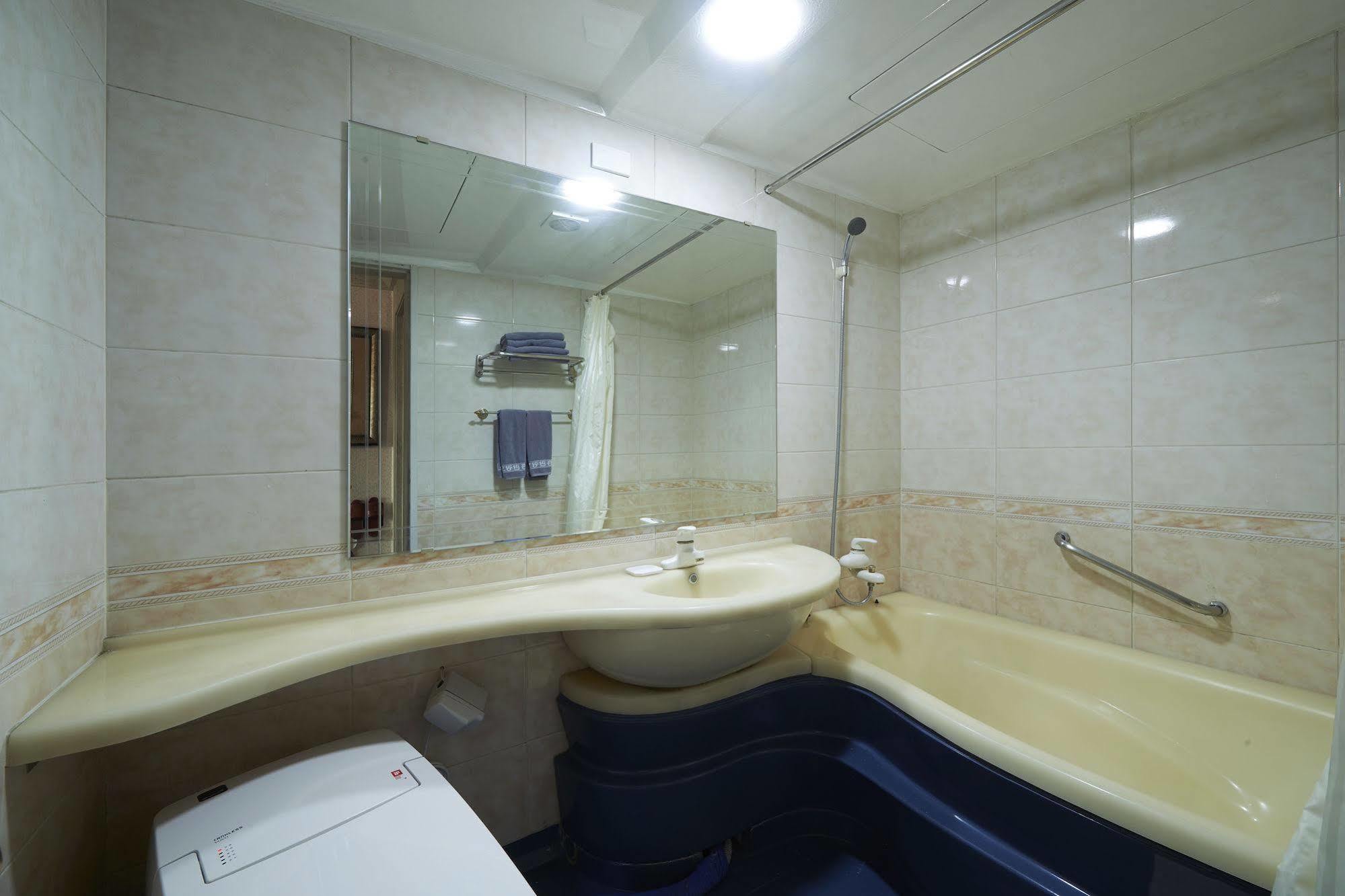 Benikea Premier Hotel Siheung Екстер'єр фото